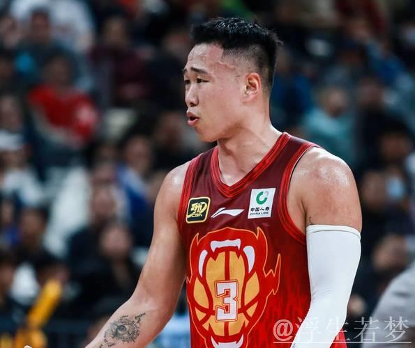 约翰逊24+6+13领衔，深圳客场大胜江苏，贺希宁砍下19分